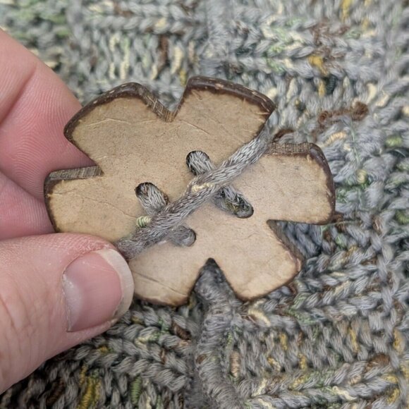 BCBG Maxazria Women's Med 2-Big Floral Button Green Loose Knit Cardigan Acrylic - Picture 9 of 16